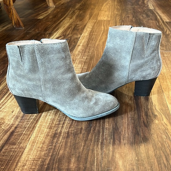 Vionic Gray Ankle Boots with Tassel Zipper - Picture 6 of 6